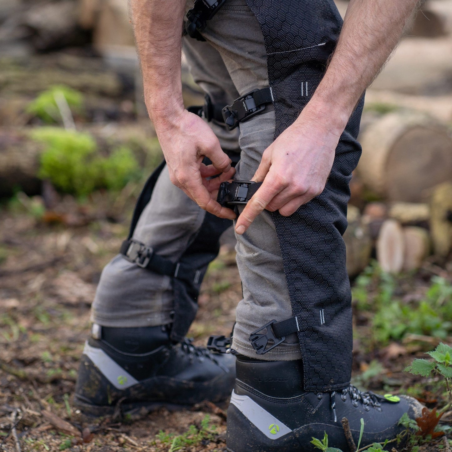AT4009(US) Arbortec Chainsaw Chaps Front Protection - Black - Arbortec Forestwear