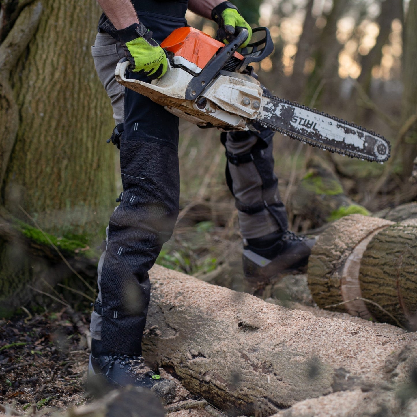 AT4009(US) Arbortec Chainsaw Chaps Front Protection - Black - Arbortec Forestwear