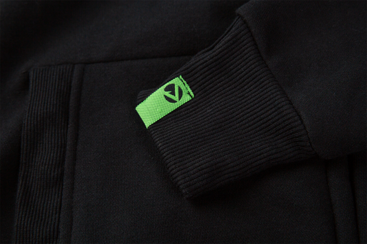 AT5020 Black Zip Hoodie